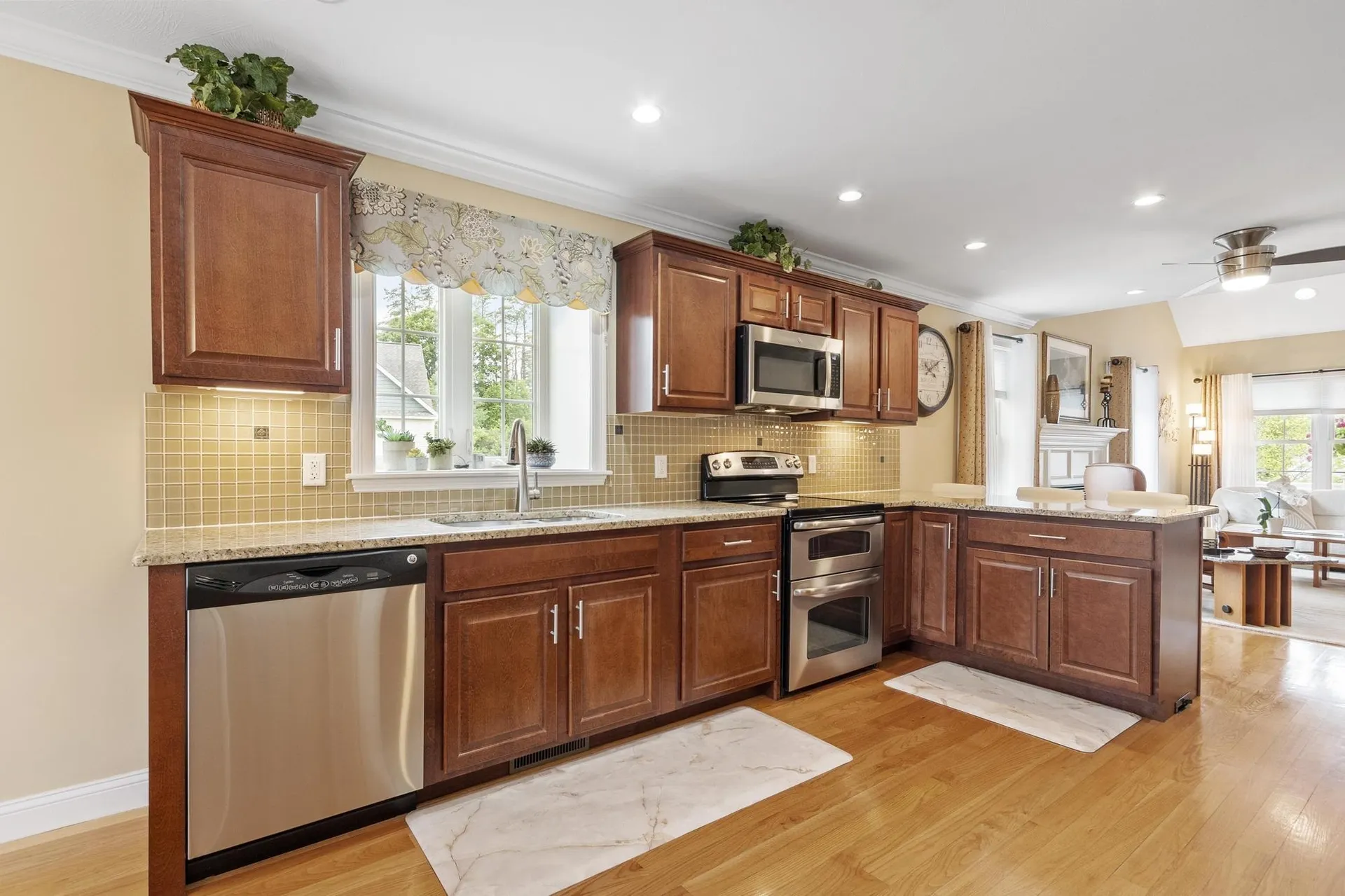 18 Harvest Road Windham NH 03087