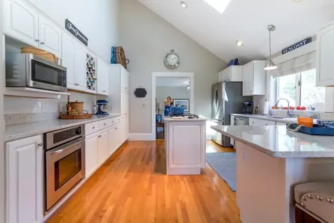 78 Atlantic Avenue North Hampton NH 03862