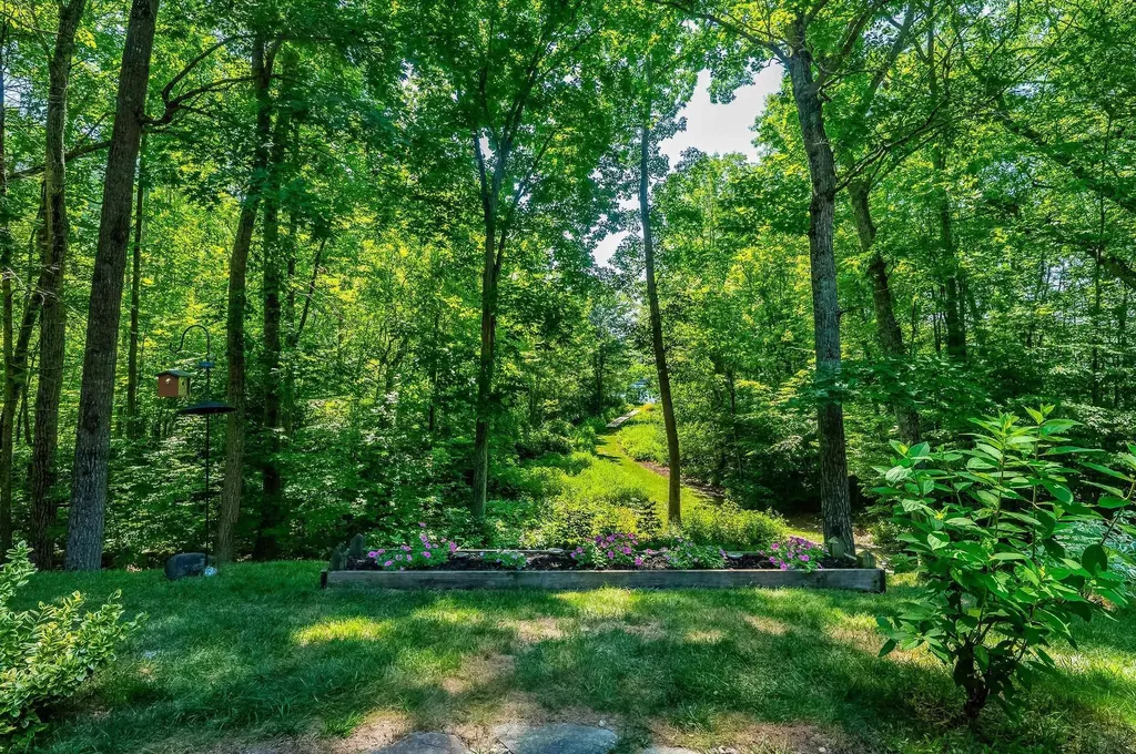 165 Calef Highway Lee NH 03861