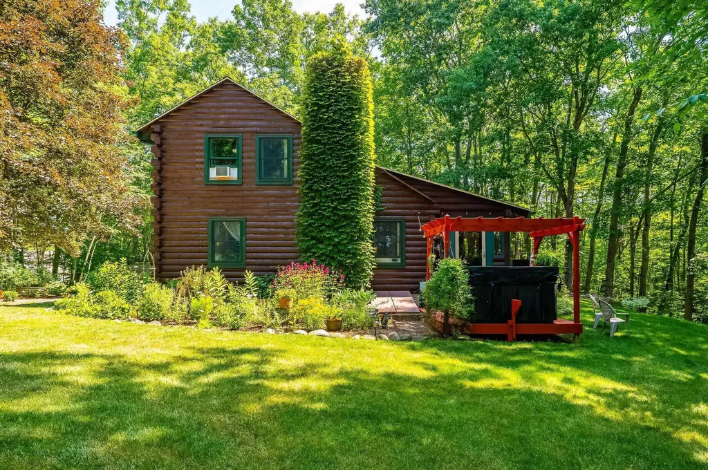 165 Calef Highway Lee NH 03861