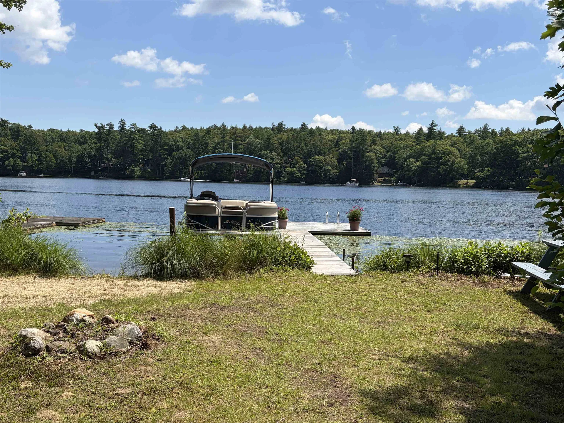 Lee NH, 165 Calef Highway