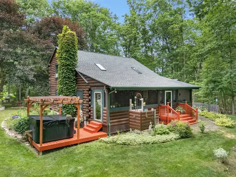 165 Calef Highway Lee NH 03861