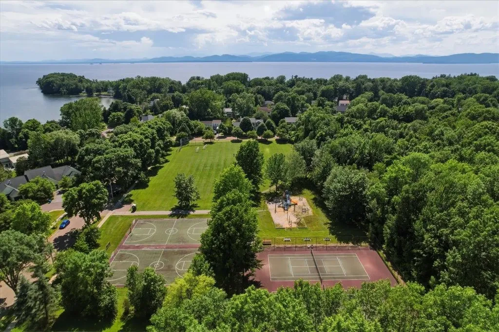 153 Cumberland Road Burlington VT 05408