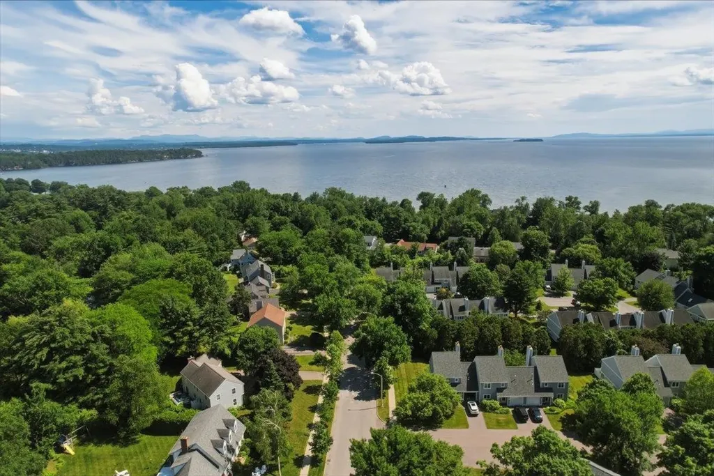 153 Cumberland Road Burlington VT 05408