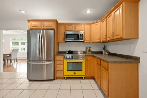 110 Maybrook Avenue Manchester NH 03102