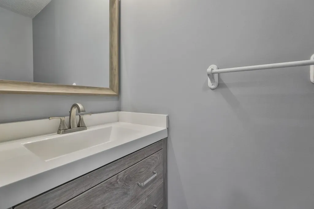 38 Shelburne Road Merrimack NH 03054