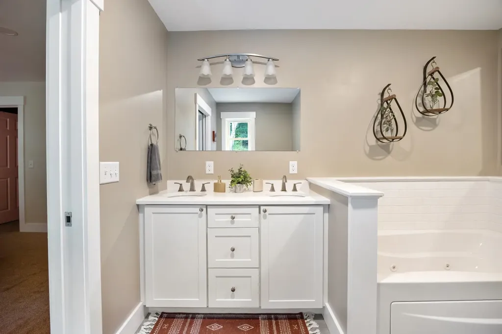 25 Colden Road Colchester VT 05446