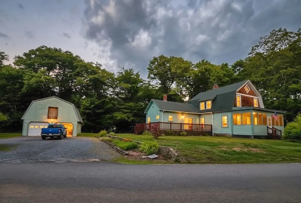 1 Ainsworth Road Claremont NH 03743