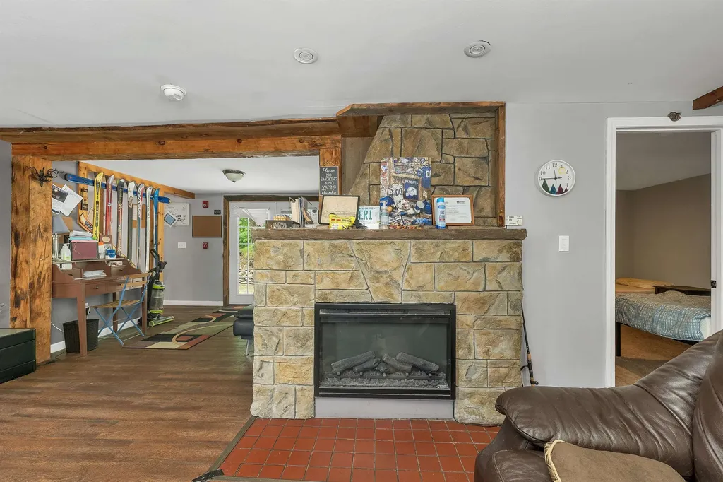 379 White Mountain Highway Conway NH 03818