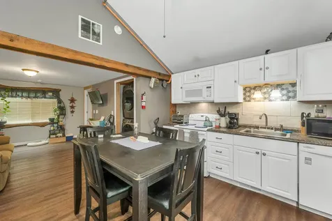 379 White Mountain Highway Conway NH 03818