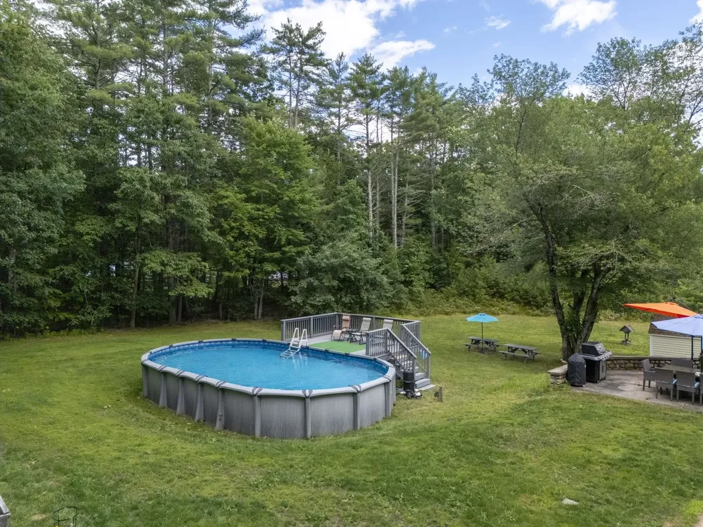111 Shepard Home Road Chester NH 03036