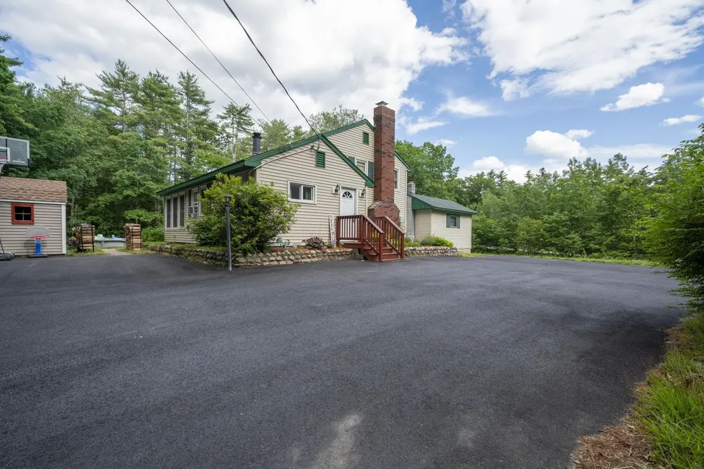 111 Shepard Home Road Chester NH 03036
