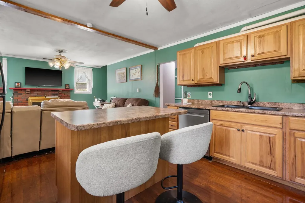 111 Shepard Home Road Chester NH 03036