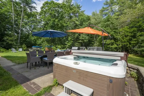 111 Shepard Home Road Chester NH 03036
