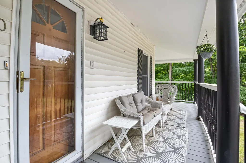 10 Sullivan Avenue Salem NH 03079