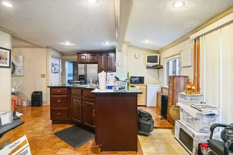 10 Sullivan Avenue Salem NH 03079