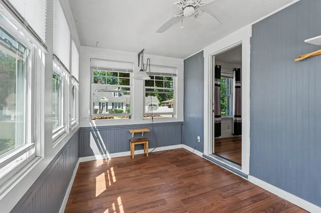 20 Lawndale Avenue Nashua NH 03060
