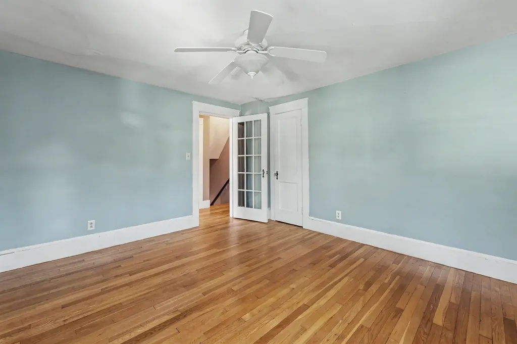 20 Lawndale Avenue Nashua NH 03060
