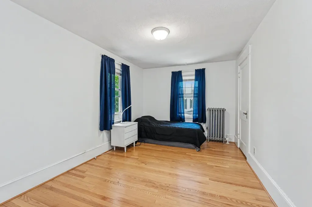 20 Lawndale Avenue Nashua NH 03060