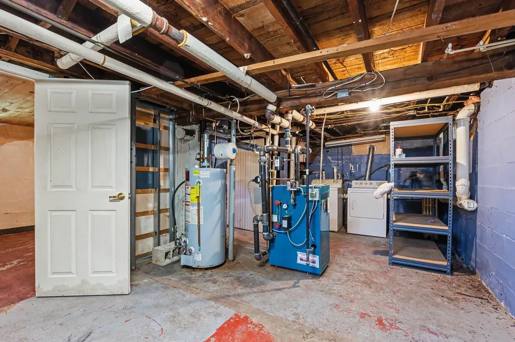 20 Lawndale Avenue Nashua NH 03060