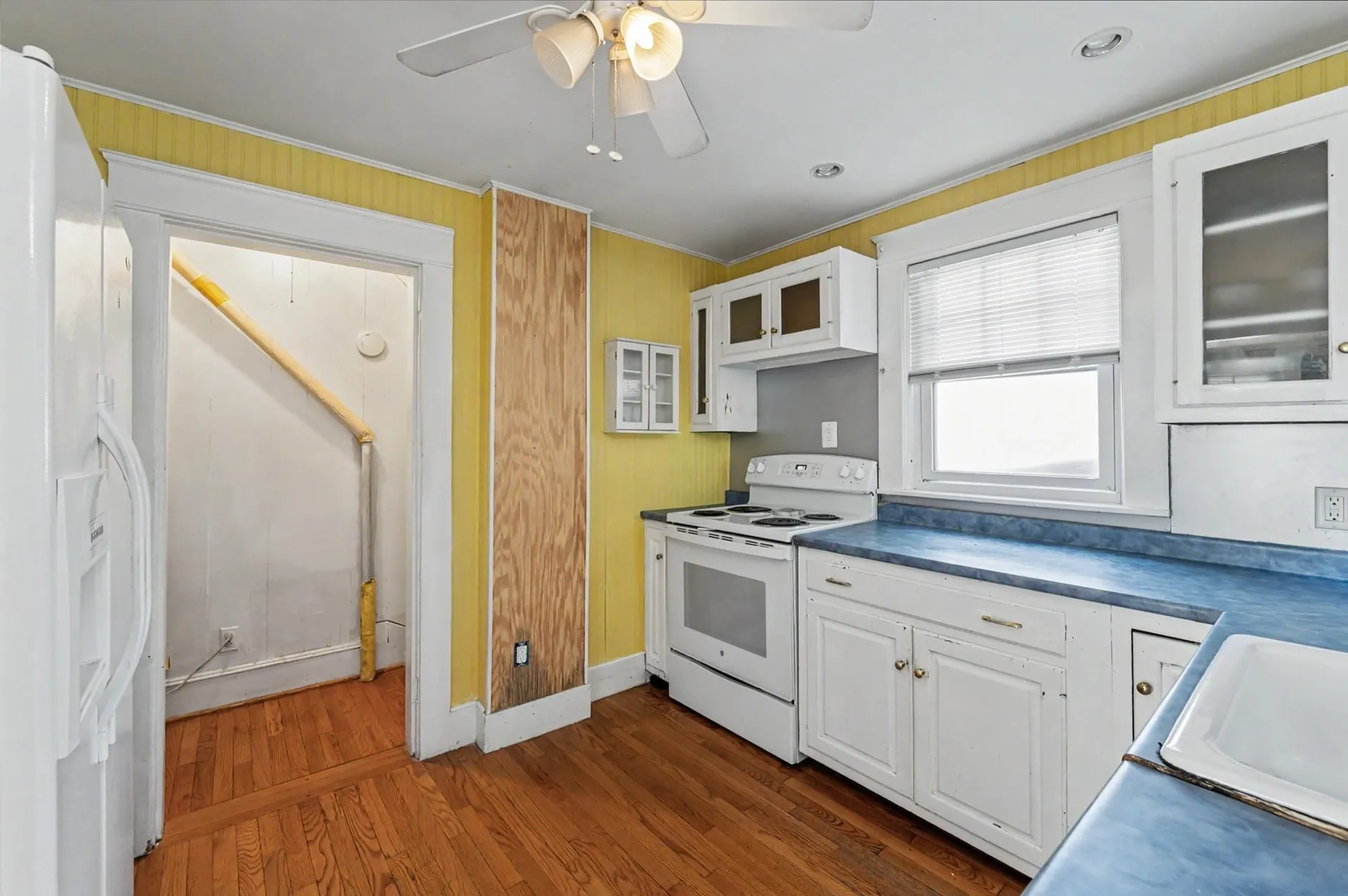 20 Lawndale Avenue Nashua NH 03060