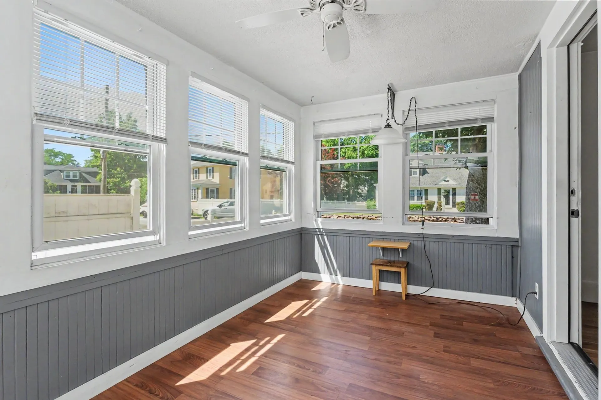 20 Lawndale Avenue Nashua NH 03060