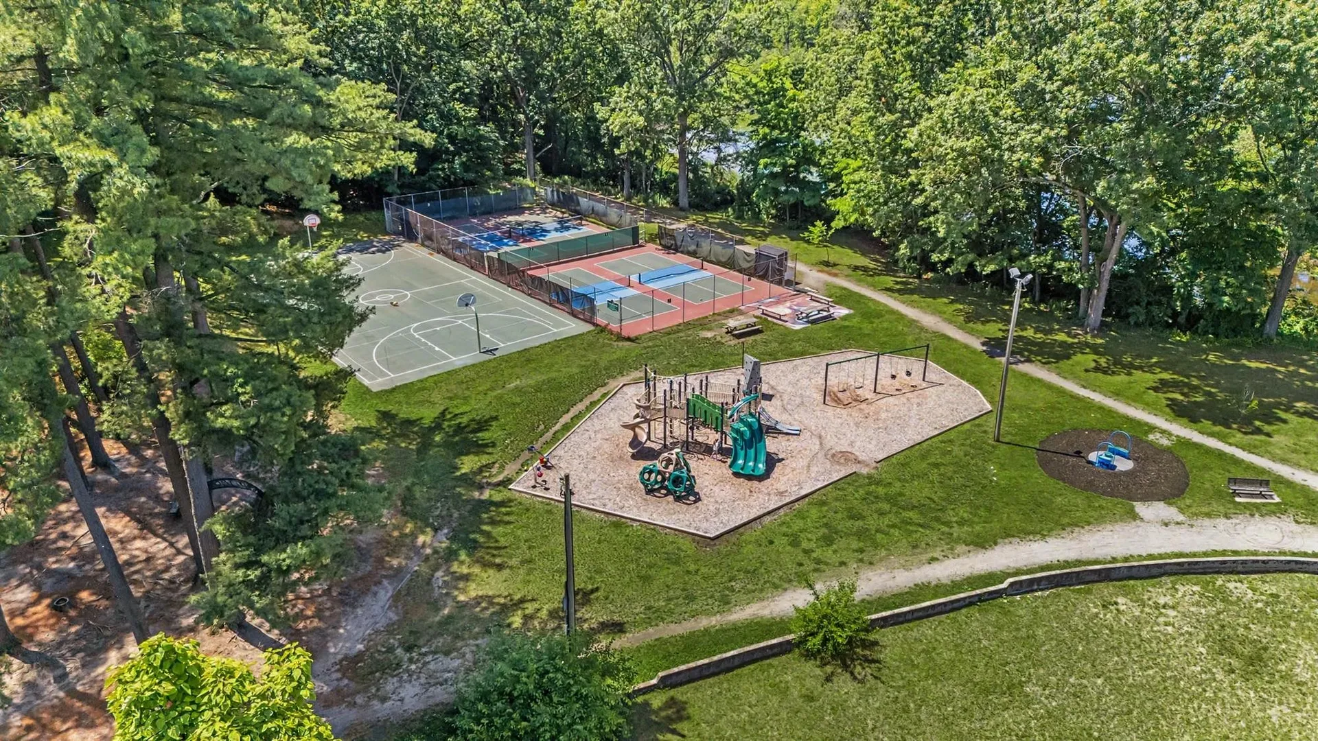 20 Lawndale Avenue Nashua NH 03060