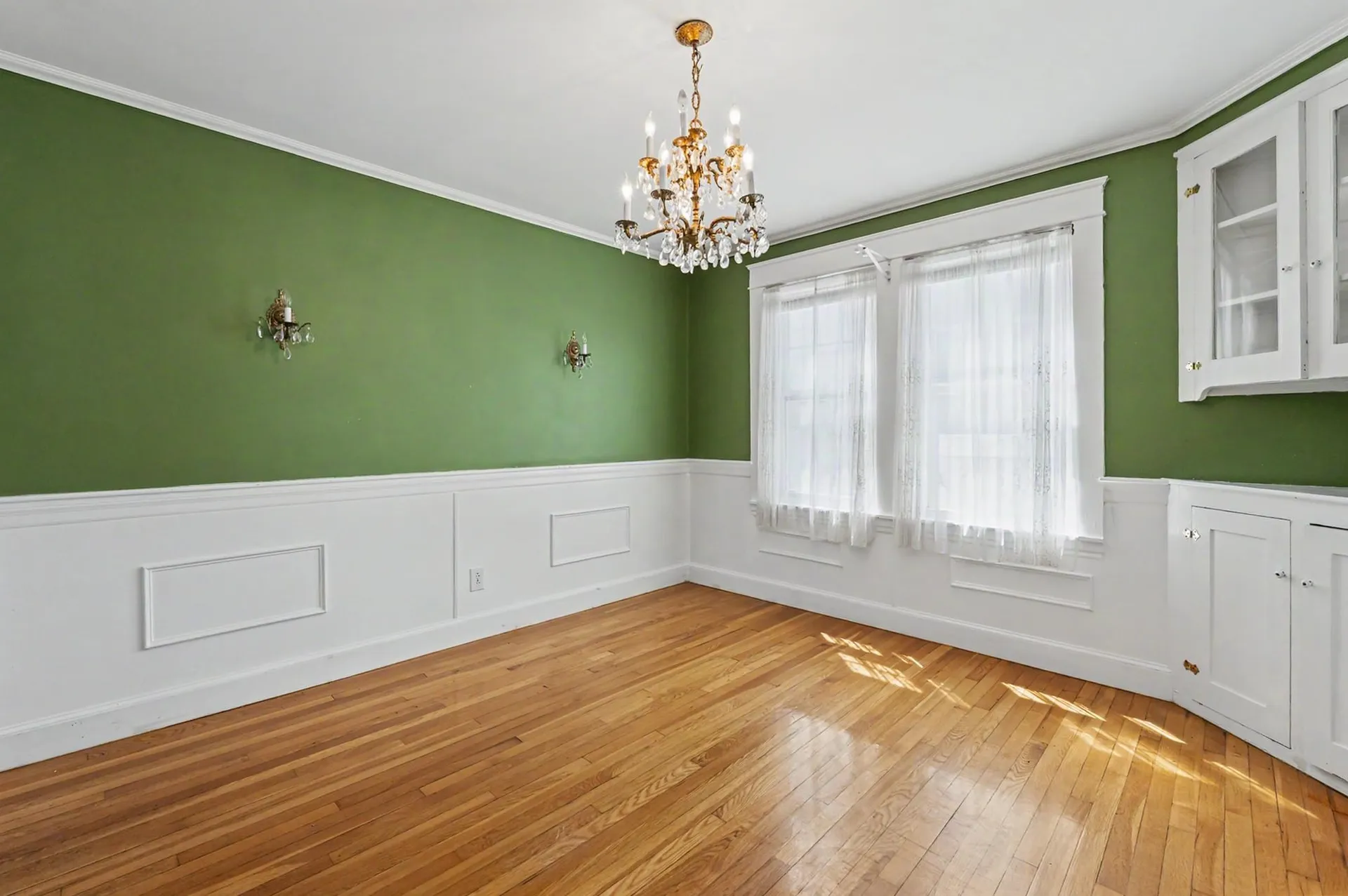 20 Lawndale Avenue Nashua NH 03060