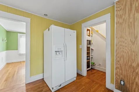 20 Lawndale Avenue Nashua NH 03060