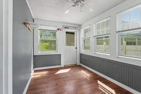 20 Lawndale Avenue Nashua NH 03060
