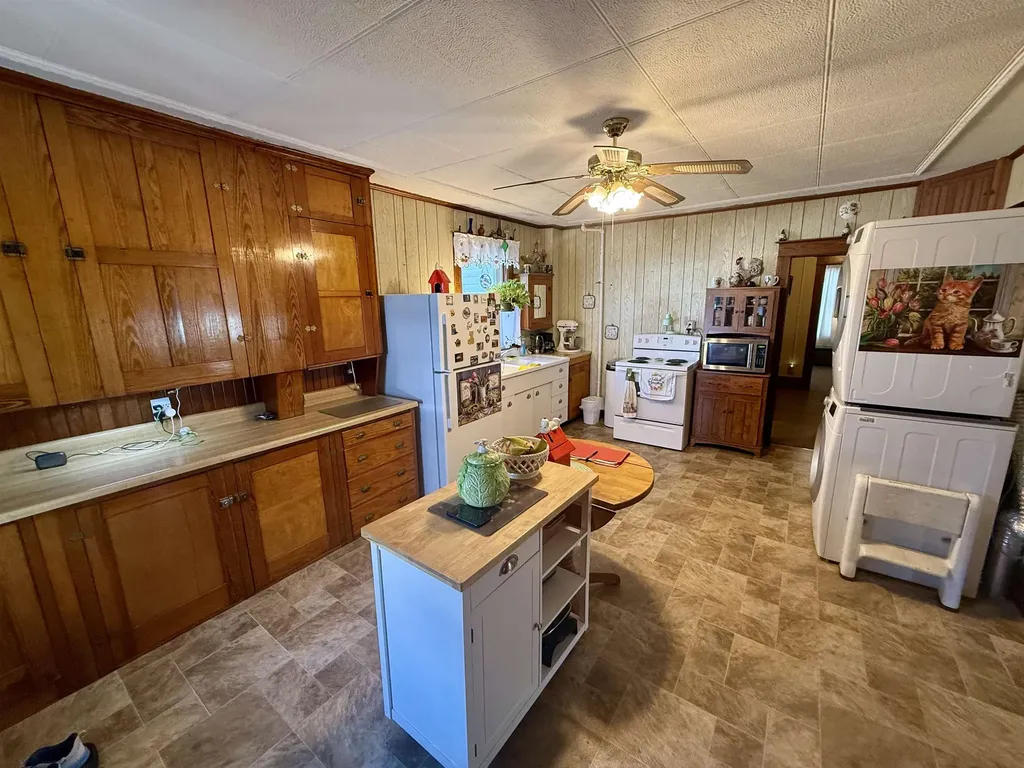305 Union Street Newport City VT 05855