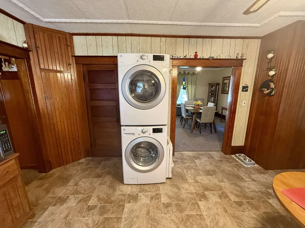 305 Union Street Newport City VT 05855