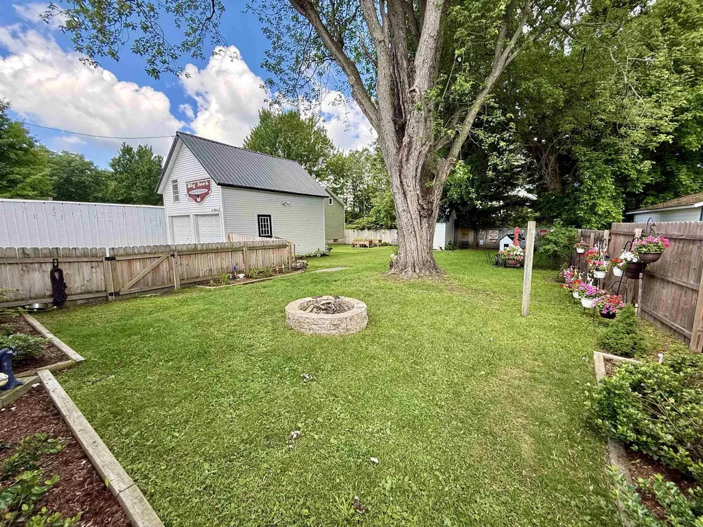 305 Union Street Newport City VT 05855
