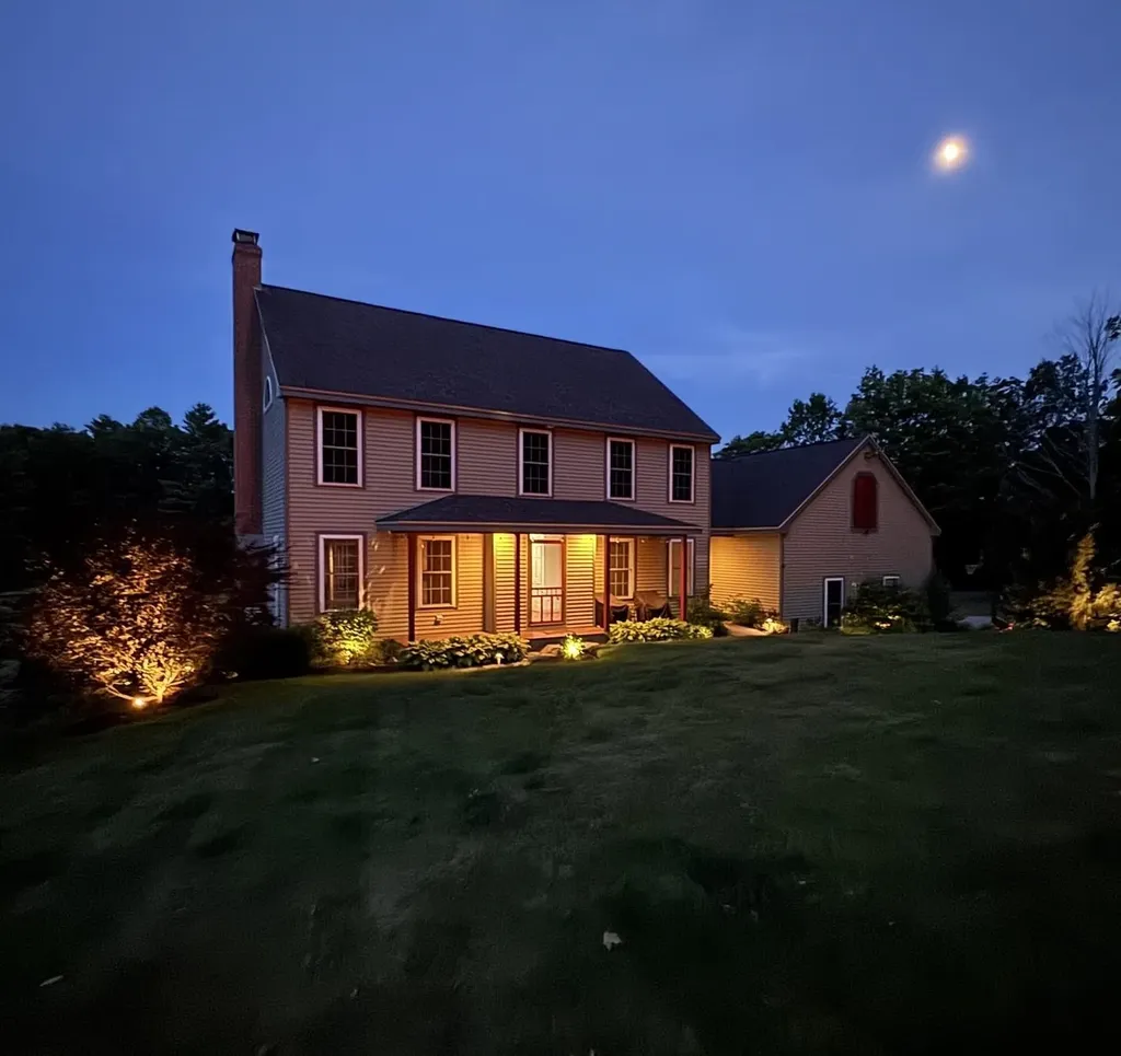 8 Old Mill Lane Rollinsford NH 03869