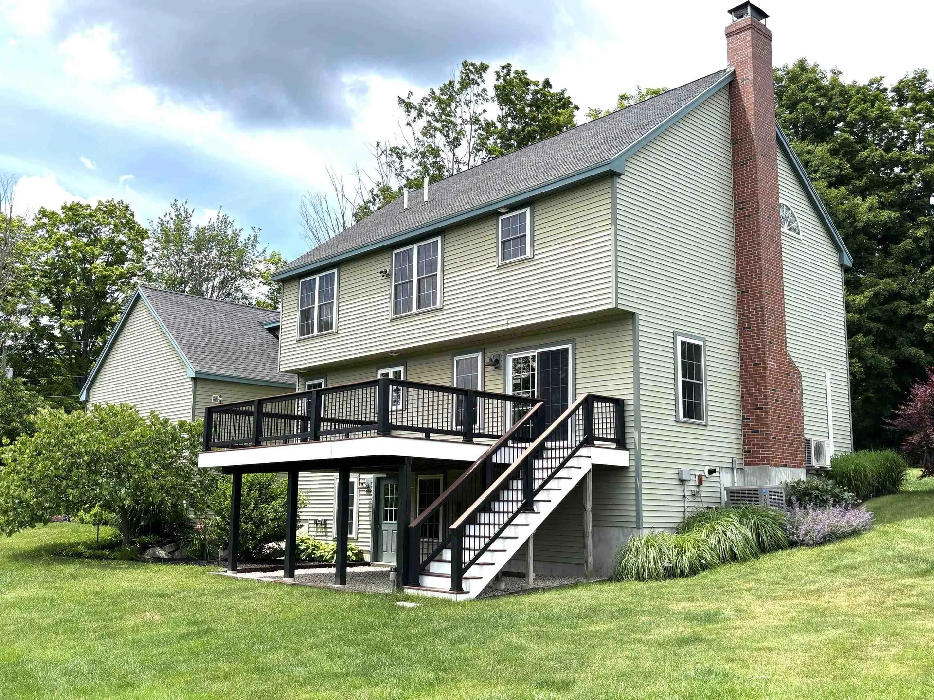 8 Old Mill Lane Rollinsford NH 03869