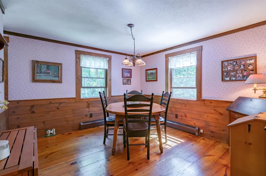 218 Kingston Road Danville NH 03819