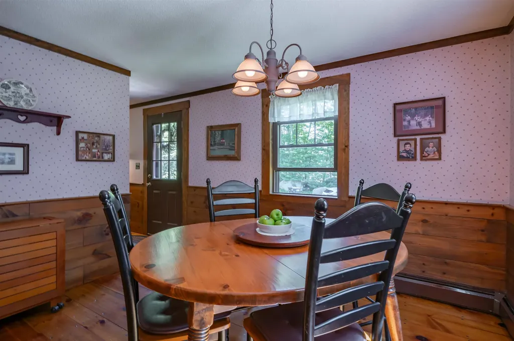 218 Kingston Road Danville NH 03819
