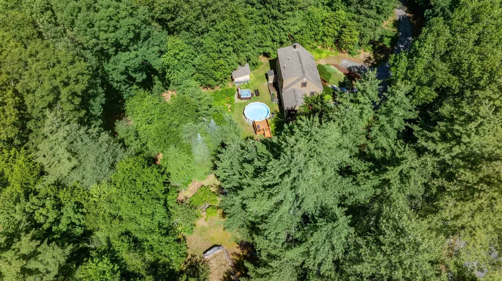 218 Kingston Road Danville NH 03819