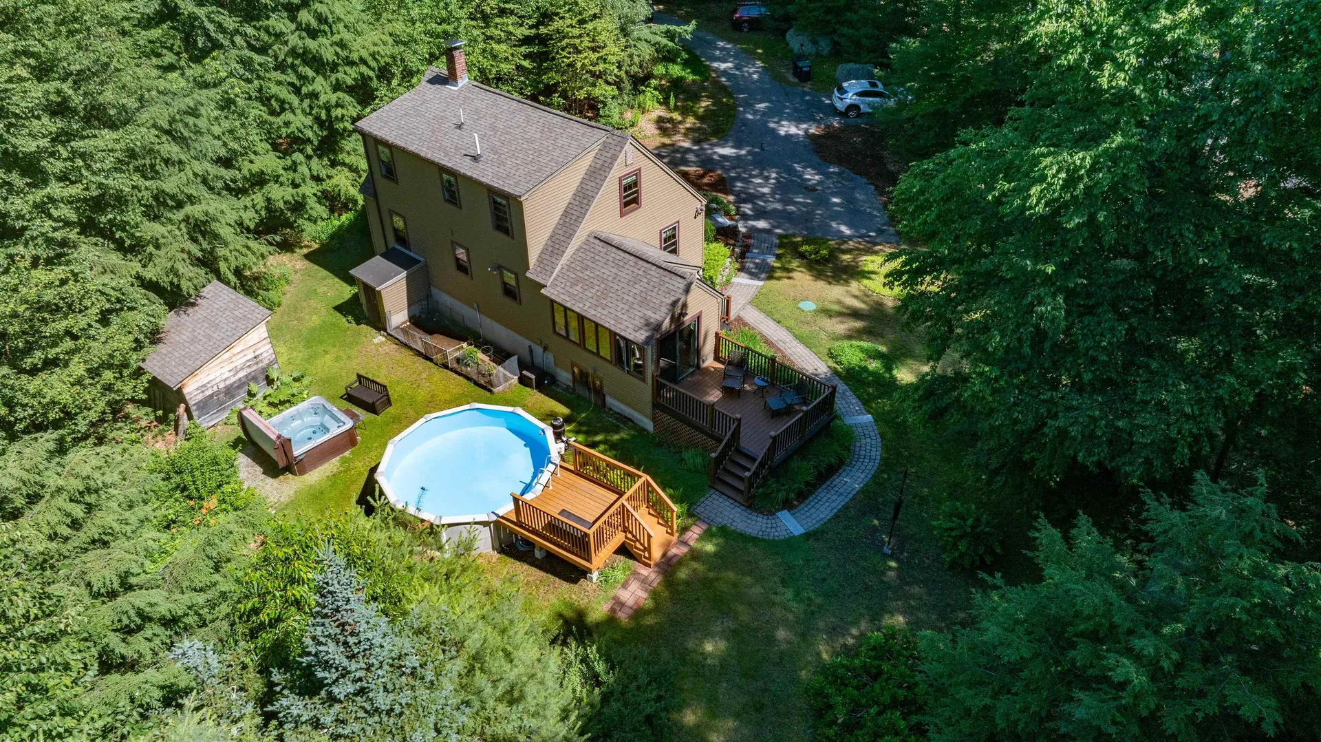 218 Kingston Road Danville NH 03819
