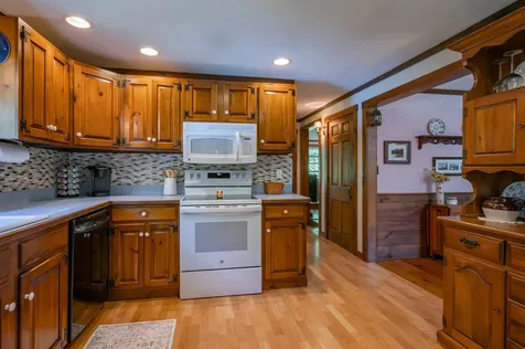 218 Kingston Road Danville NH 03819