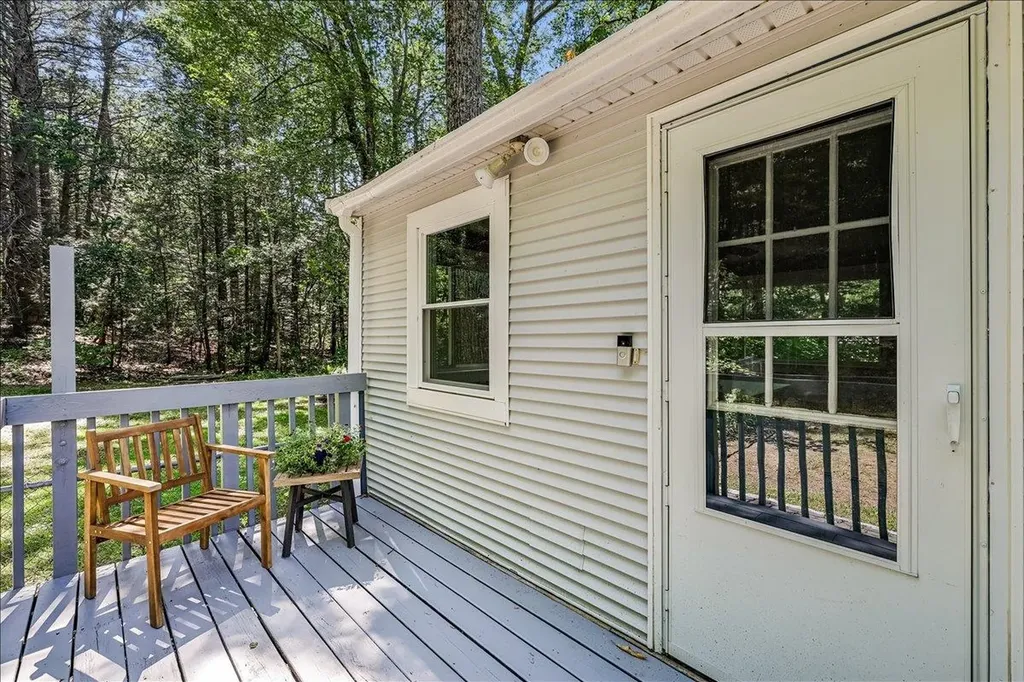 11 Hartson Circle Hudson NH 03051