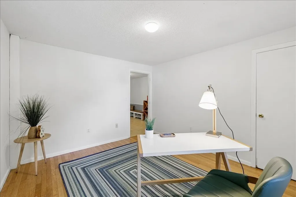 11 Hartson Circle Hudson NH 03051