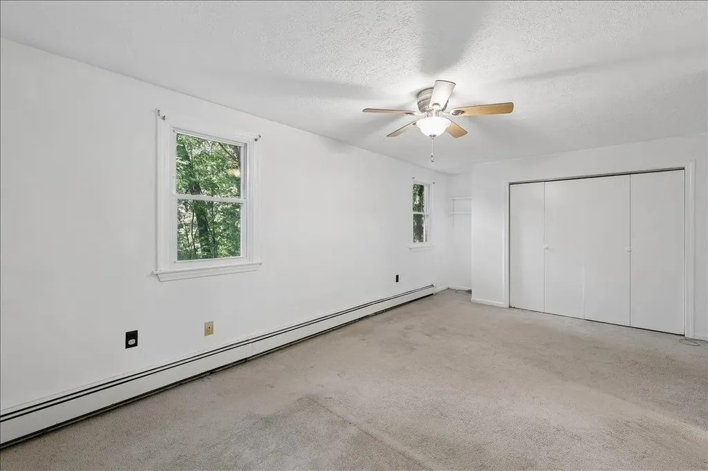 11 Hartson Circle Hudson NH 03051