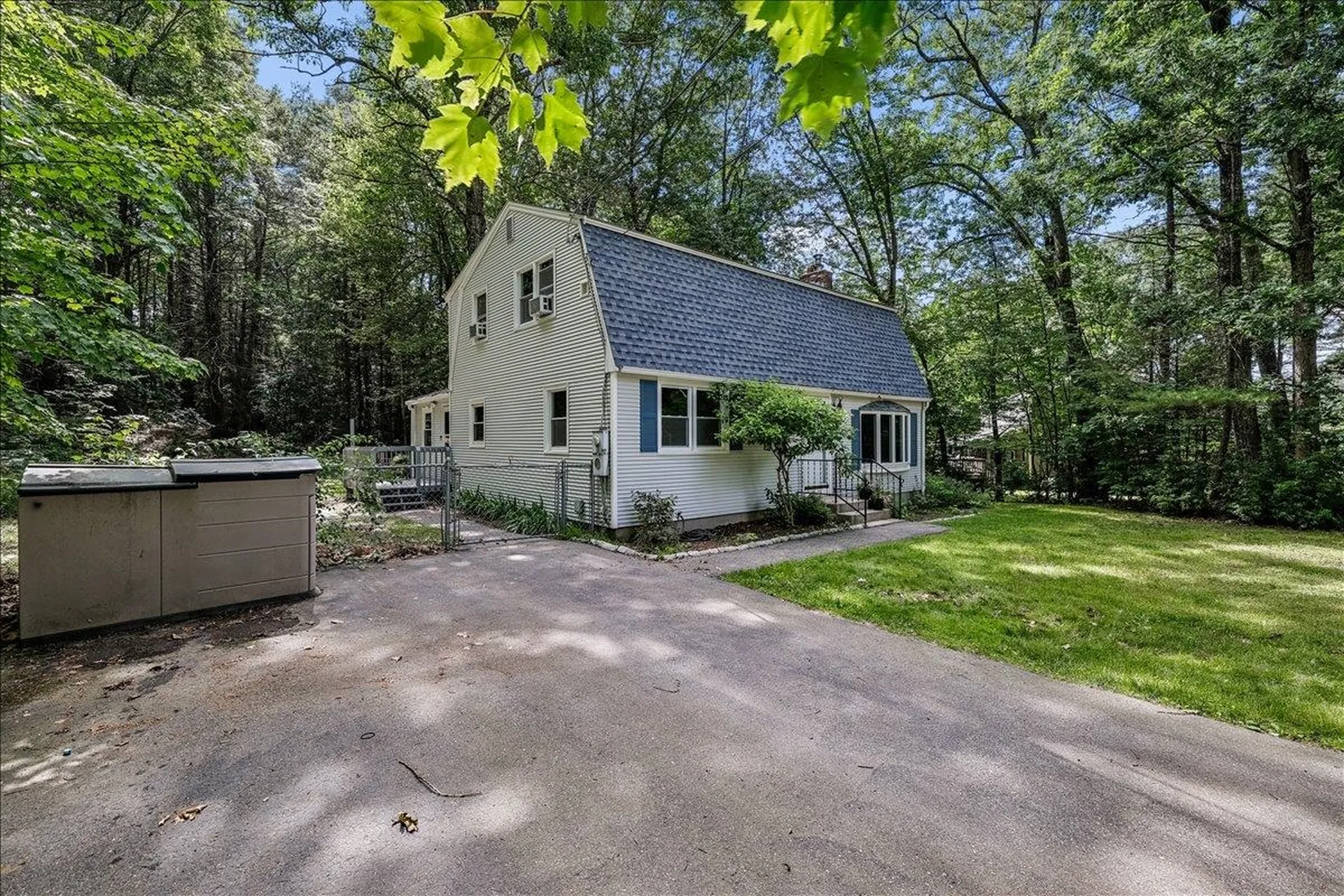 11 Hartson Circle Hudson NH 03051