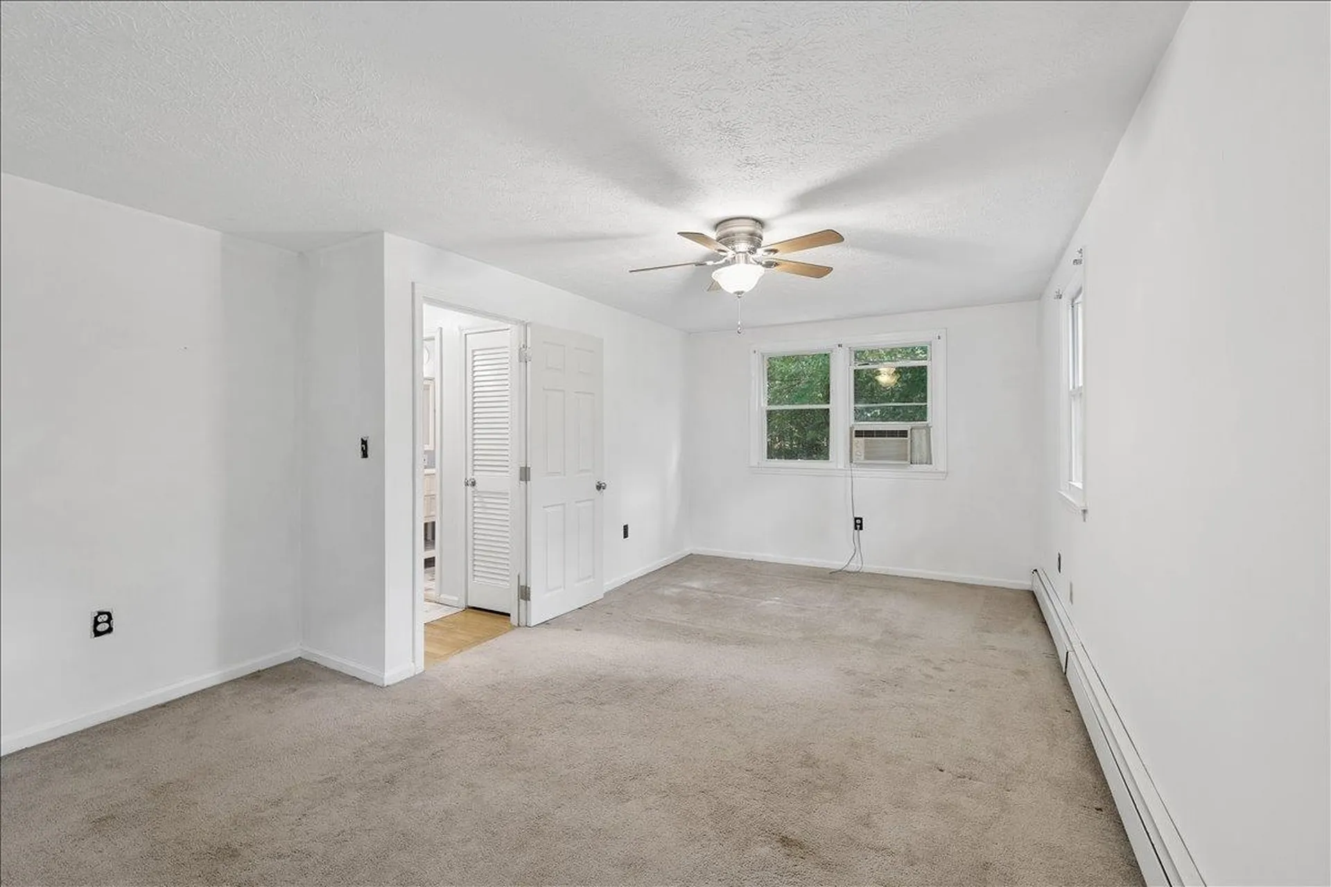 11 Hartson Circle Hudson NH 03051