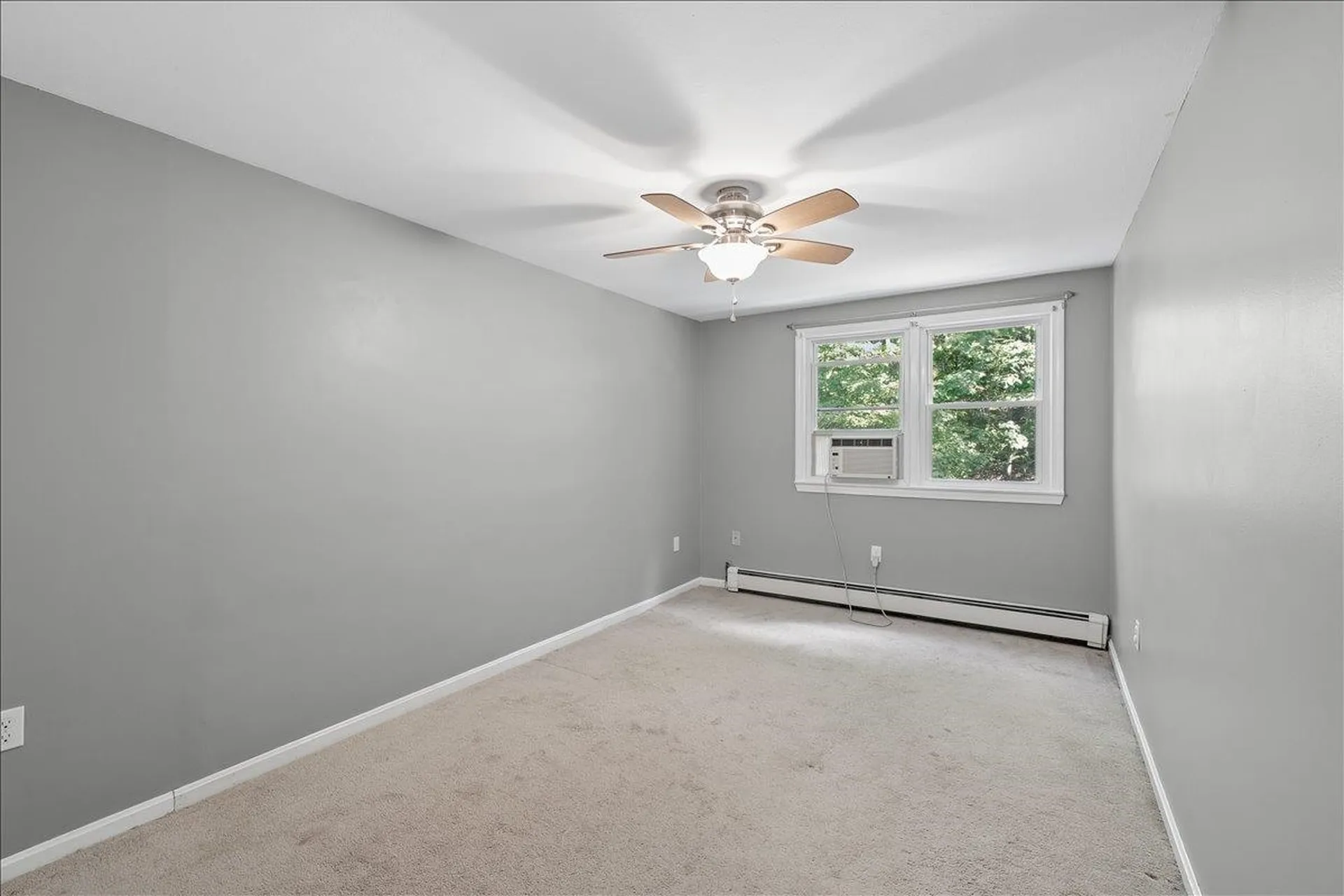 11 Hartson Circle Hudson NH 03051