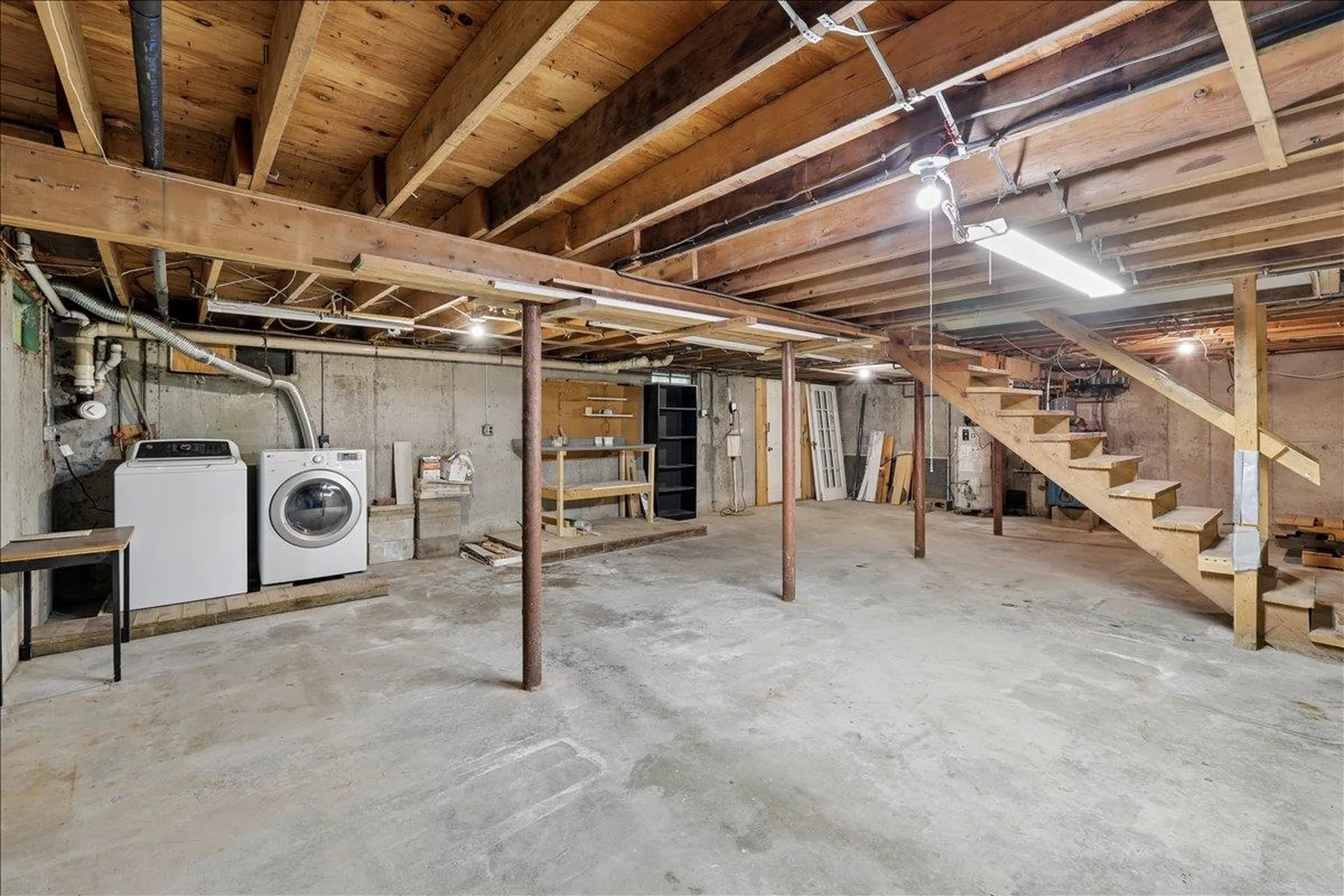 11 Hartson Circle Hudson NH 03051