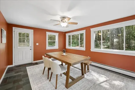 11 Hartson Circle Hudson NH 03051
