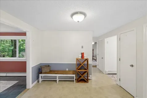 11 Hartson Circle Hudson NH 03051