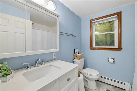 11 Hartson Circle Hudson NH 03051
